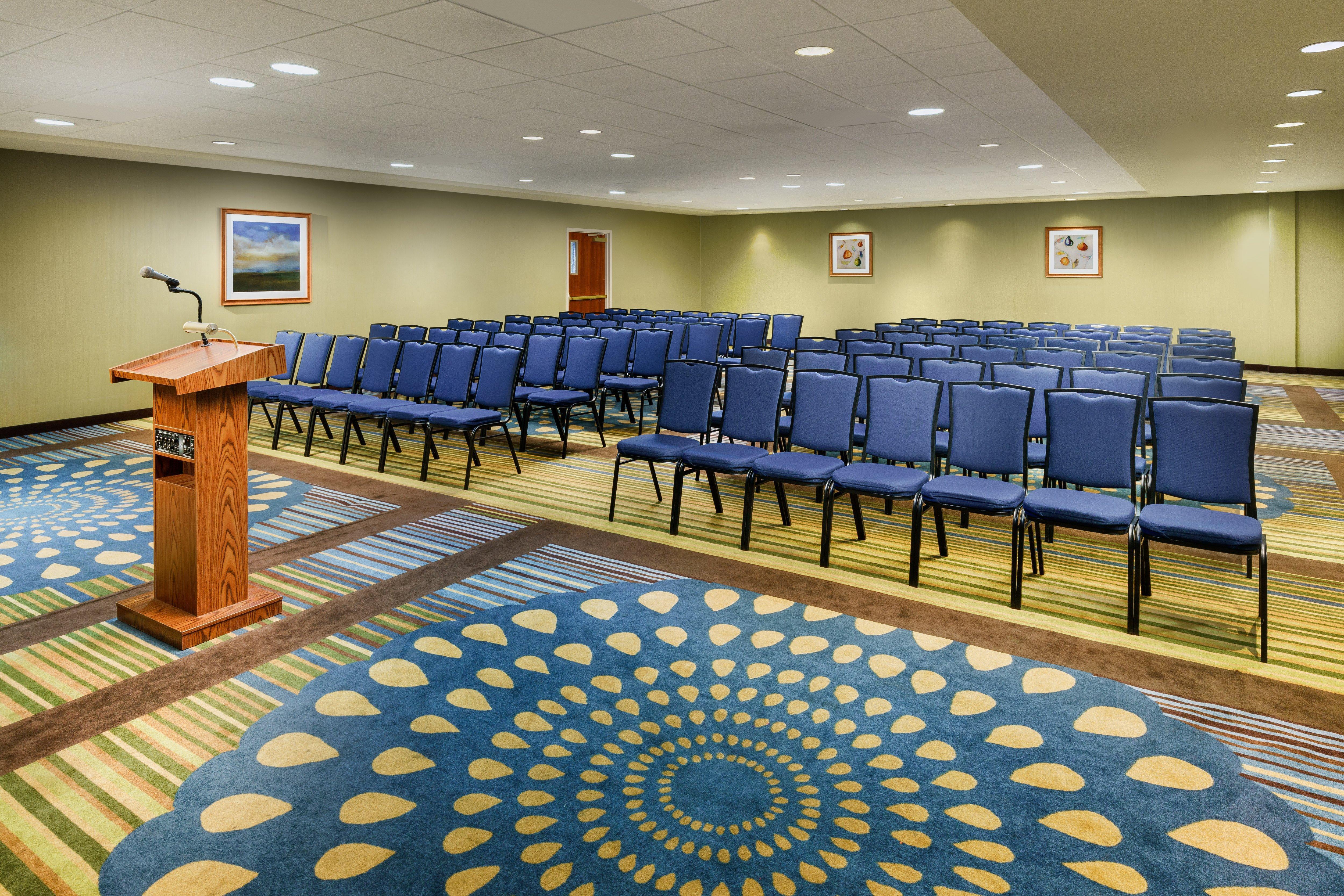 Holiday Inn Express Boston Brockton By Ihg Экстерьер фото