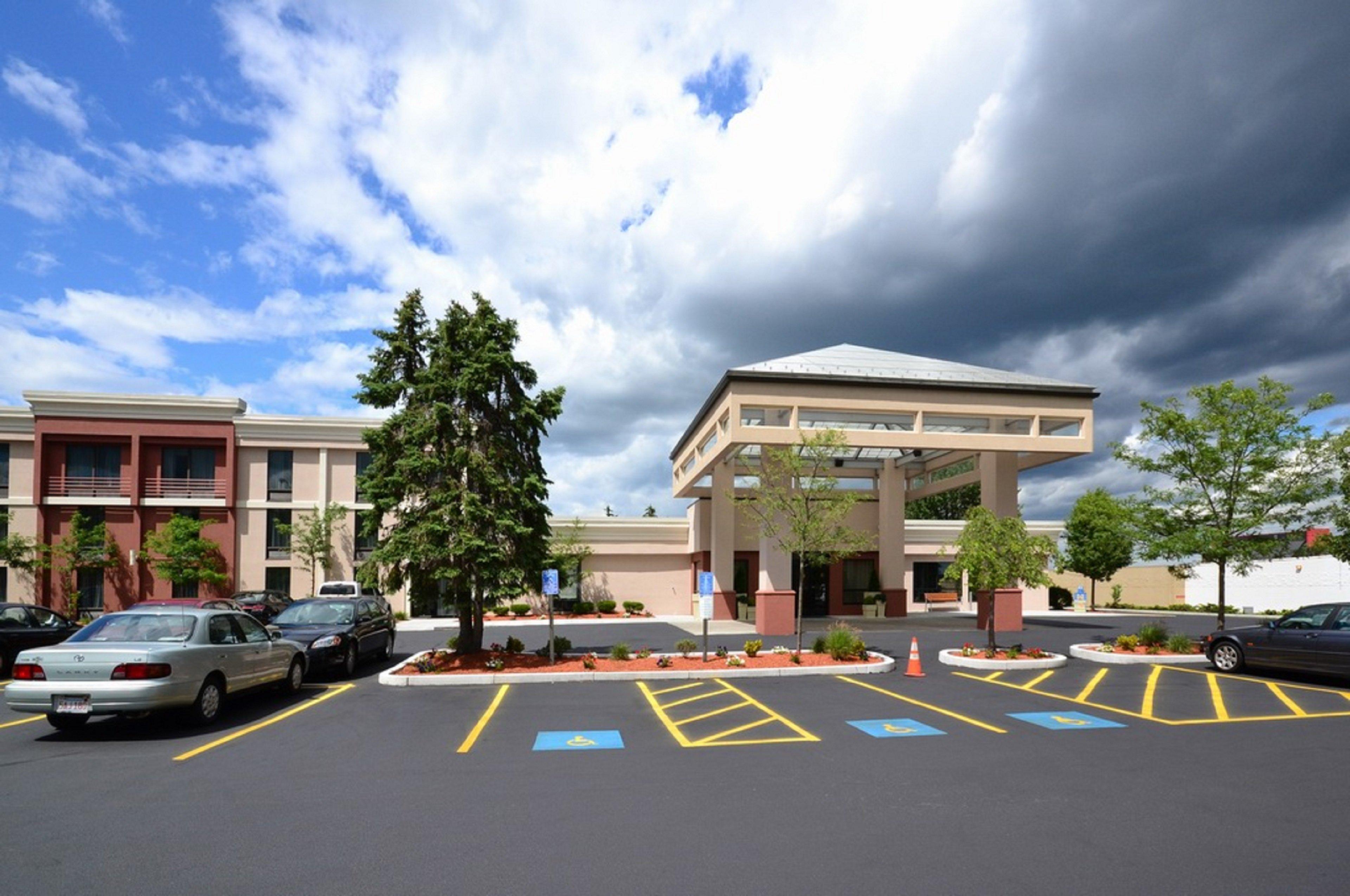 Holiday Inn Express Boston Brockton By Ihg Экстерьер фото
