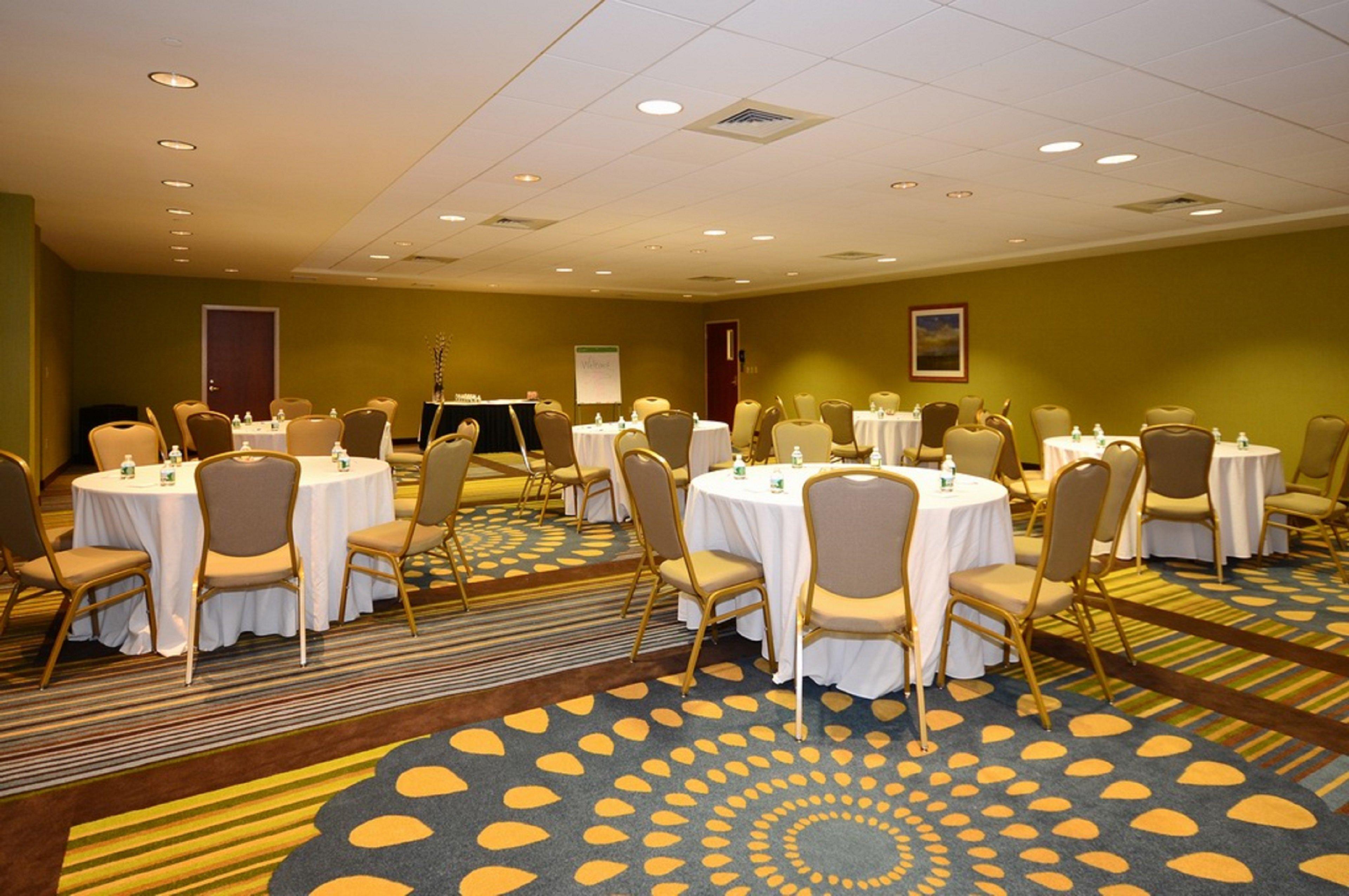 Holiday Inn Express Boston Brockton By Ihg Экстерьер фото