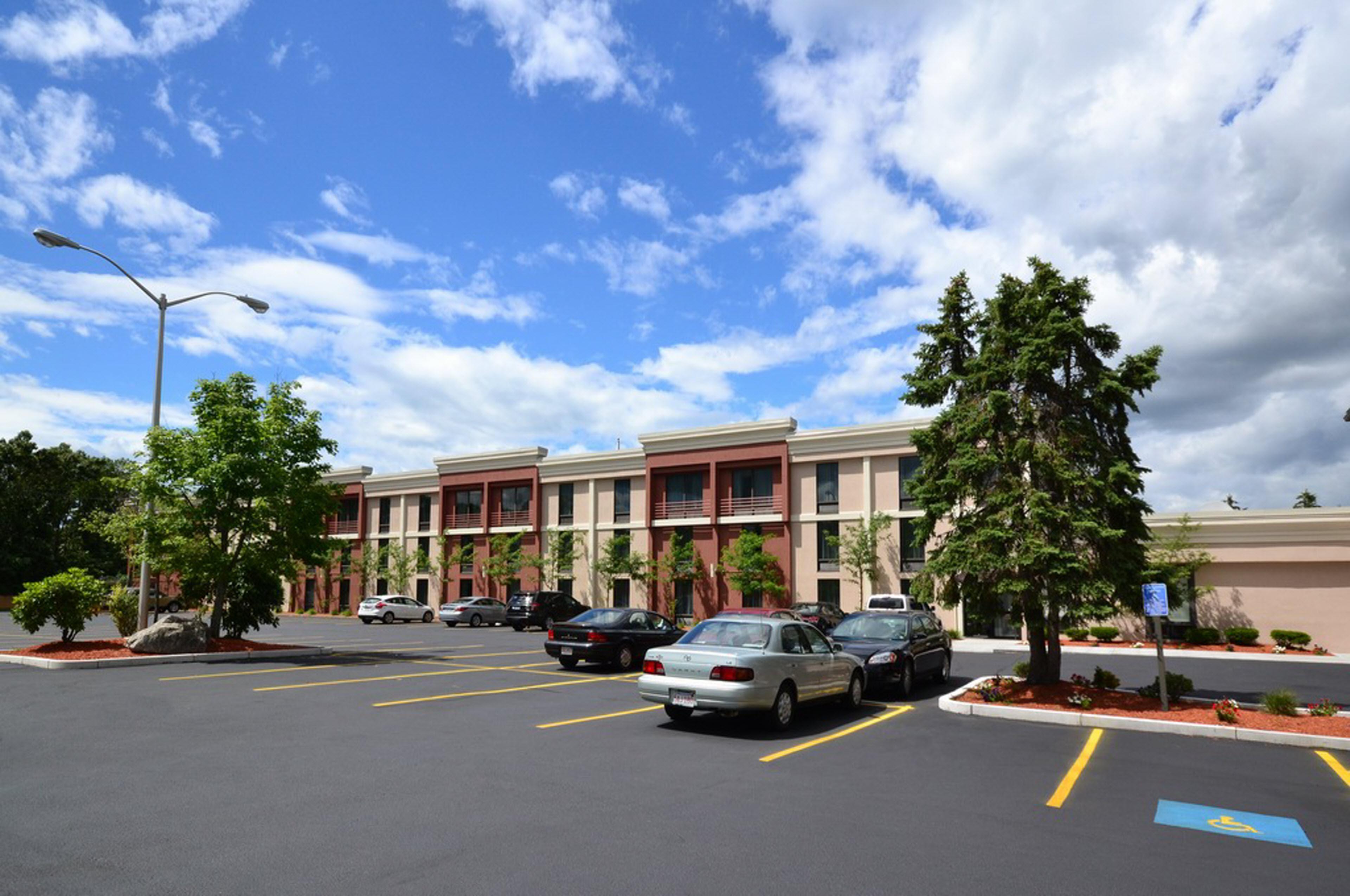 Holiday Inn Express Boston Brockton By Ihg Экстерьер фото